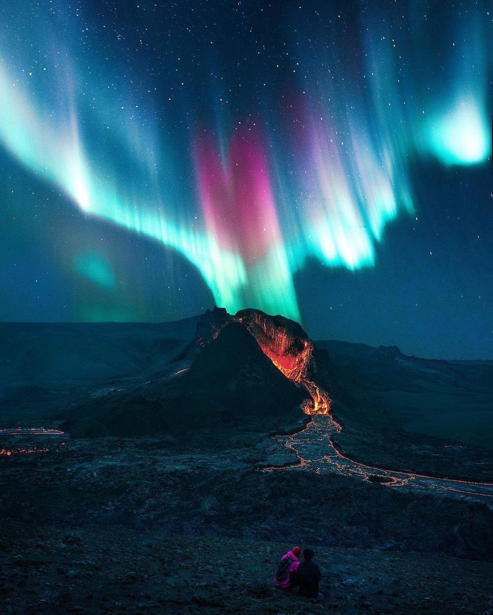 Volcano in a Dreamland 🌋
Tag your best friend that you’d take to Iceland! 🇮🇸