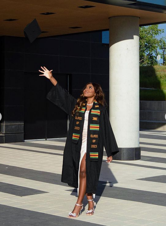 HaskayneSchool's tweet photo. Still riding the celebratory high from last week's convocation. ✨

Congratulations again to the new 762 Haskayne grads who officially join our alumni network. 

Check out some of our community's celebratory moments!

#ChooseChange #ChooseHaskayne #MyHaskayne #HaskayneAlumni https://t.co/wnio7NN70w