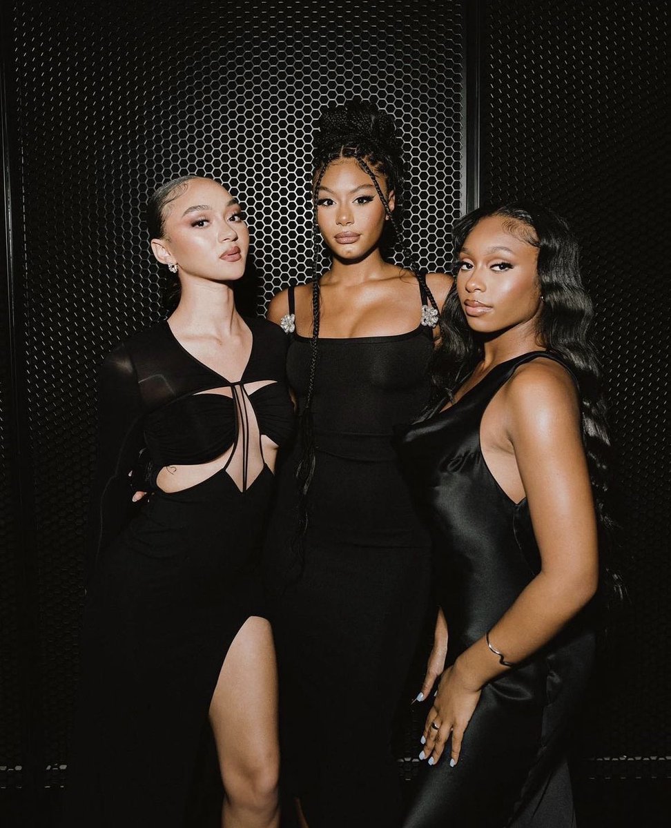 FloLikeArchive's tweet photo. 🗞️ | June 9 | ٩ يونيو |
| FLO have been nominated for 3 BET awards 2023 🏆 :
- best new artist
- best group
- best international act |

تم ترشيح فرقة فلو لثلاث جوائز في حفل bet 2023 🏆 : 

- افضل فنان ج��يد
- افضل فرقة
- افضل مؤدي عالمي
( #flo , #flolikethis , #BETAwards2023 ) https://t.co/Z1b4TloXpl
