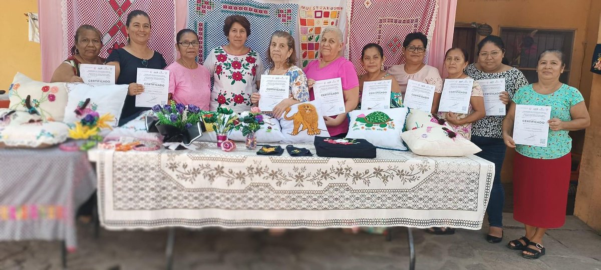icathi's tweet photo. Quienes se #capacitan en el #Icathi imaginan, crean y #emprenden, como las personas que concluyeron el #curso de #Bordado en #tela, en el #IcathiPlantelHuejutla #MeCapacitoAprendoyEmprendo  #CursosQueCambianVidas #YoSoyElFuturoDelTrabajo #ICAT #DGCFT https://t.co/gazCMBbwd8