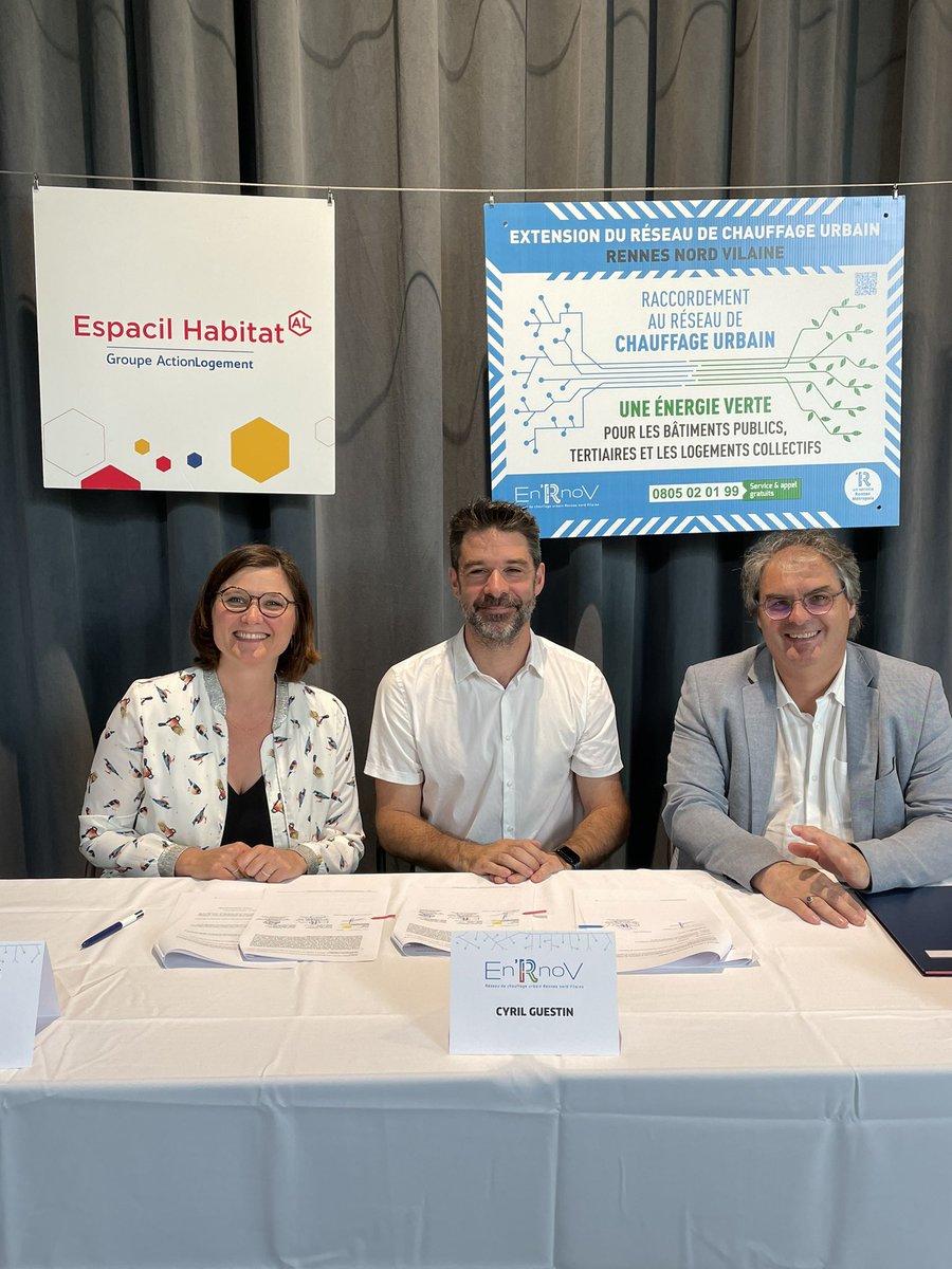 Espacil's tweet photo. ♻️Une grande étape vers la #décarbonation et la maîtrise des charges pour nos locataires du quartier de Maurepas à #Rennes avec la signature de la convention de #raccordement de 9️⃣9️⃣0️⃣ logements locatifs au réseau urbain de chauffage. https://t.co/LOdoSG8dOs