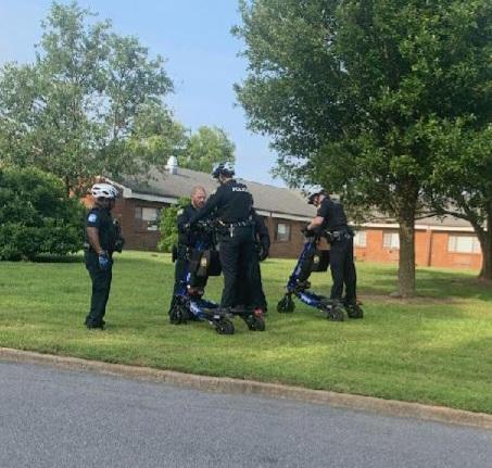 DGuevara_VBPD's tweet image. Officers training on our new  Trikkes . So we can come and patrol near you! #VBPD