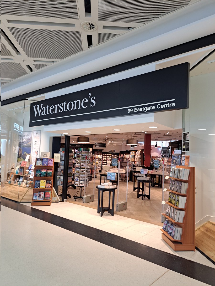 Waterstones829's tweet photo. Old Bookseller on tour, but where am I? A long,long way from home... #notinsunnystneots #butwhere https://t.co/TWAxDXgyFP