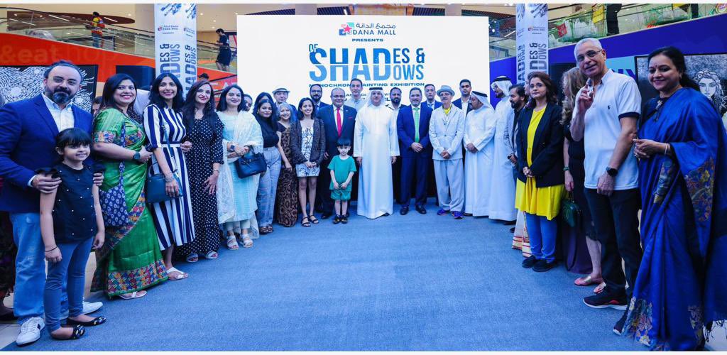 IndiaInBahrain's tweet photo. The exhibition featured more than 100 artworks from 32 artists of different nationalities. https://t.co/zM5Gj38WOJ