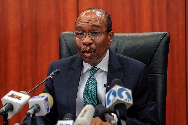 splashfm1067's tweet image. President Tinubu Suspends Emefiele 

Emefiele has been directed to immediately hand over the affairs of his office to the Deputy Governor (Operations Directorate) who will act as the Central Bank Governor pending the conclusion of the investigation and the reforms 

#CBNGovernor