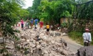 Muy difícil la situación meteorológica en el Oriente del país. Pedimos a nuestro pueblo extremar los cuidados. Las autoridades locales, junto a la Defensa Civil, el Ministerio del Interior y las Fuerzas Armadas Revolucionarias, están desplegando todas las medidas.