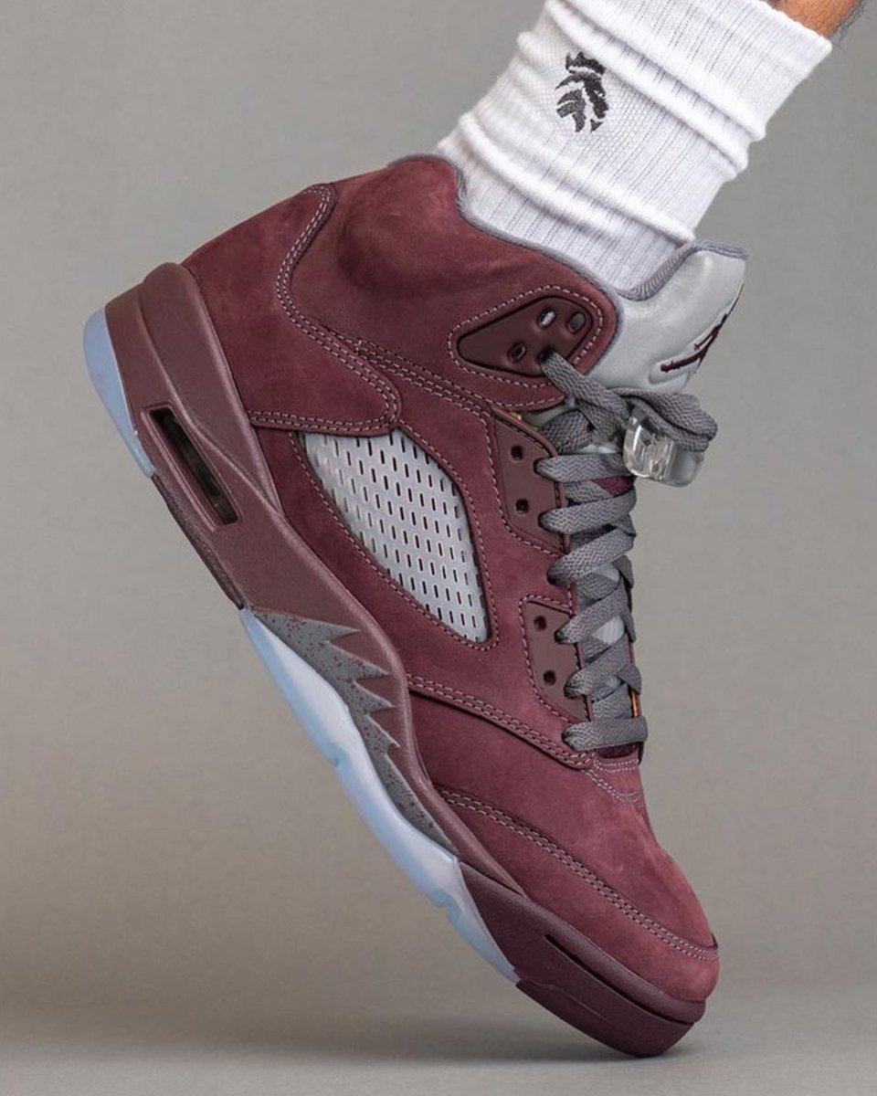 jordan 5 burgundy on feet