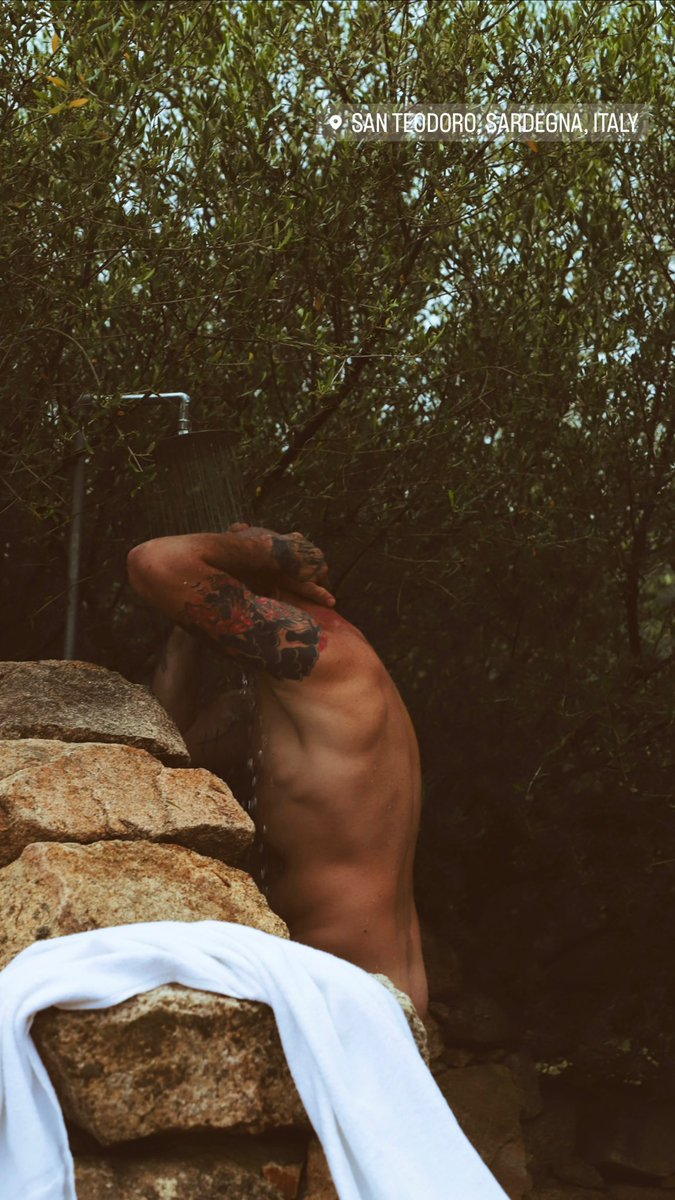 rodsoutherland's tweet photo. Outside showers on the countryside of Sardinia hit differently…
#sardinia #italy #vacation #shower https://t.co/L7qZVJ5Opn