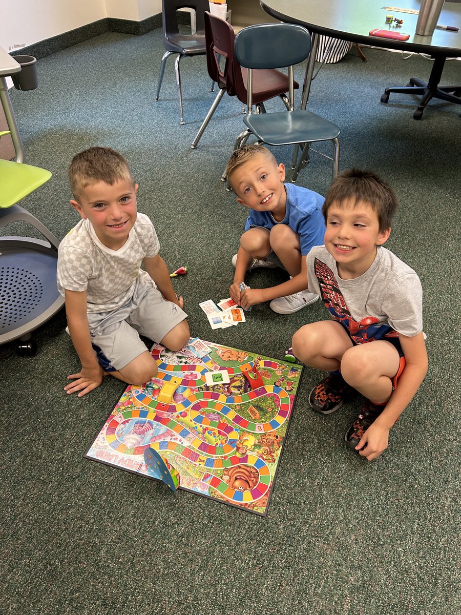 Mayfield_Center's tweet photo. Amazing last day!  Thank you to all who made this school year so special!  #luckytobeacyclone https://t.co/H5G5U1Ddck