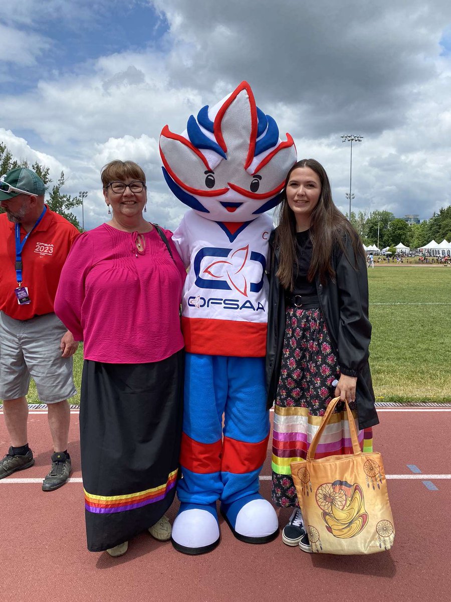 Migwetch OFSAA t&amp;f for acknowledging Indigenous people and allowing my grandmother and myself to welcome you to our territory!! It was a great day 😌
