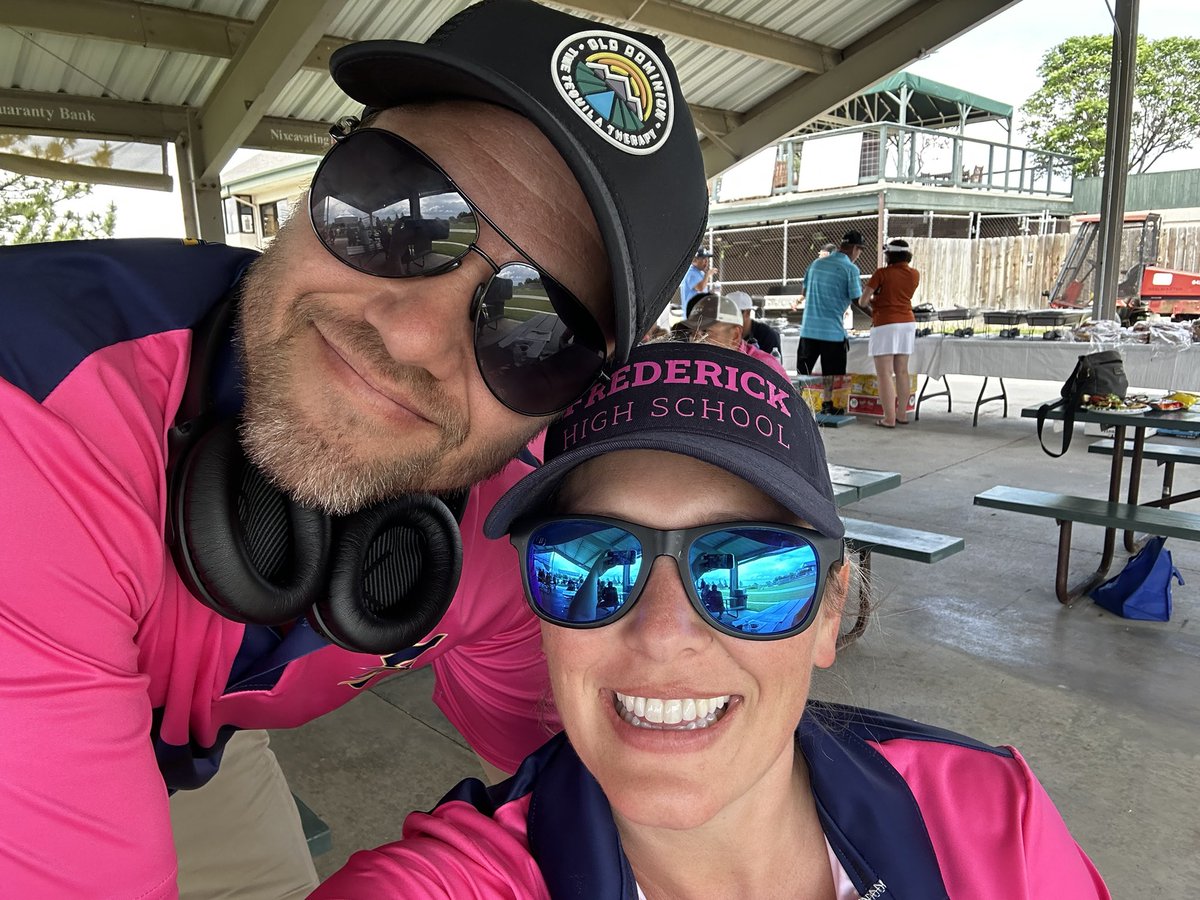 AshlieMSwanson's tweet photo. We might not win the golf game but @Frederick_HS is always best in show! Thanks @hef_longmont for a fun day on the golf course and all the support you give our students!! #StVrainStorm https://t.co/DgTs8h2oqg