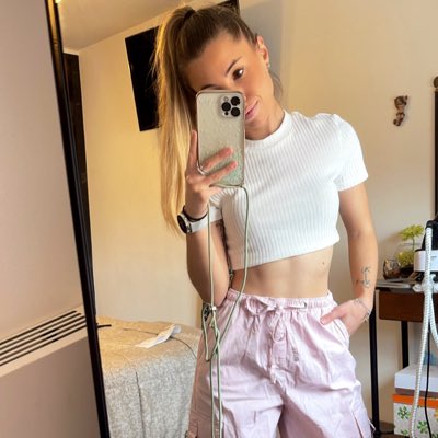 Elisa_Fndz's tweet photo. #NuevaFotoDePerfil https://t.co/nKX48YEnXA