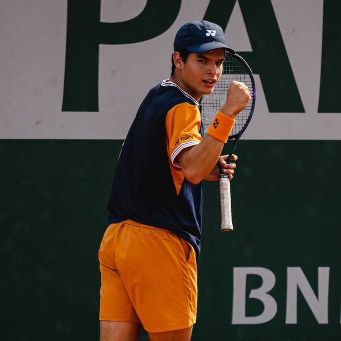 VSportsTM's tweet photo. Día histórico para el tenis sudamericano en #RolandGarros Junior

📌Lucciana Pérez Alarcón se convirtió en la 1° peruana🇵🇪 en llegar a una final individual femenina de GS
📌Juan Carlos Prado Ángelo se convirtió en el 1° boliviano🇧🇴 en llegar a una final individual masculina de GS https://t.co/qhxBMFVVHO