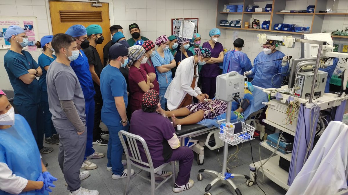 Hospital Universitario de Caracas tweet media