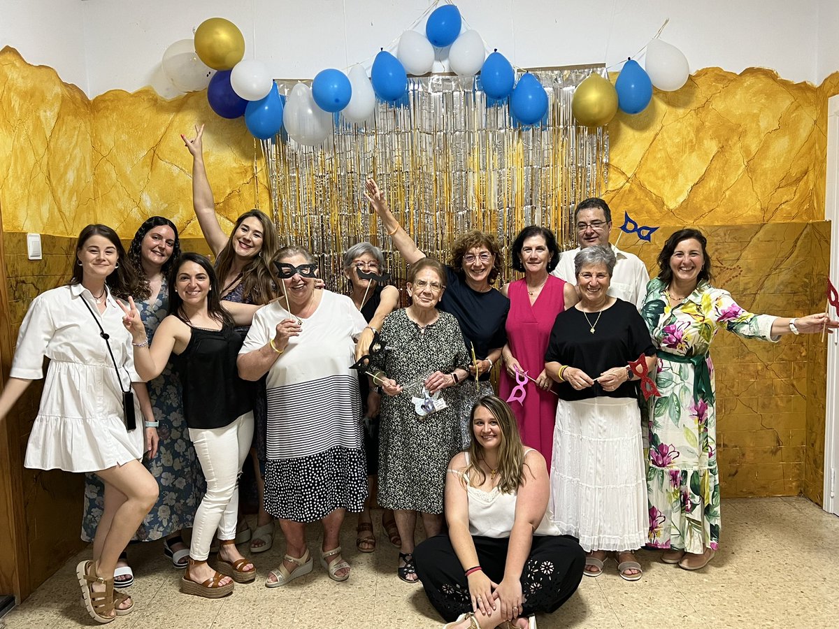 MariaReinaInma's tweet photo. Cena de gala de los grupos de pastoral. Solo un gran equipo puede hacer esta maravilla. https://t.co/LdKpoS4tEM
