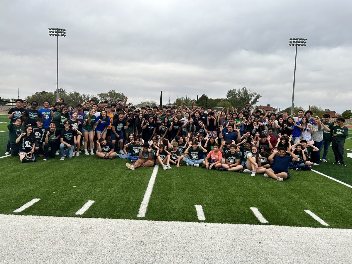 MSynergi4's tweet photo. What a RAMtastic week we had welcoming our incoming freshmen! We can’t to see all you all will accomplish the next 4️⃣ years! 

Thank you to our mighty moose for joining us as we closed out the week with some food and fun 🤩 #STEMeducation #STEMfamily https://t.co/X9SVhn5WG0