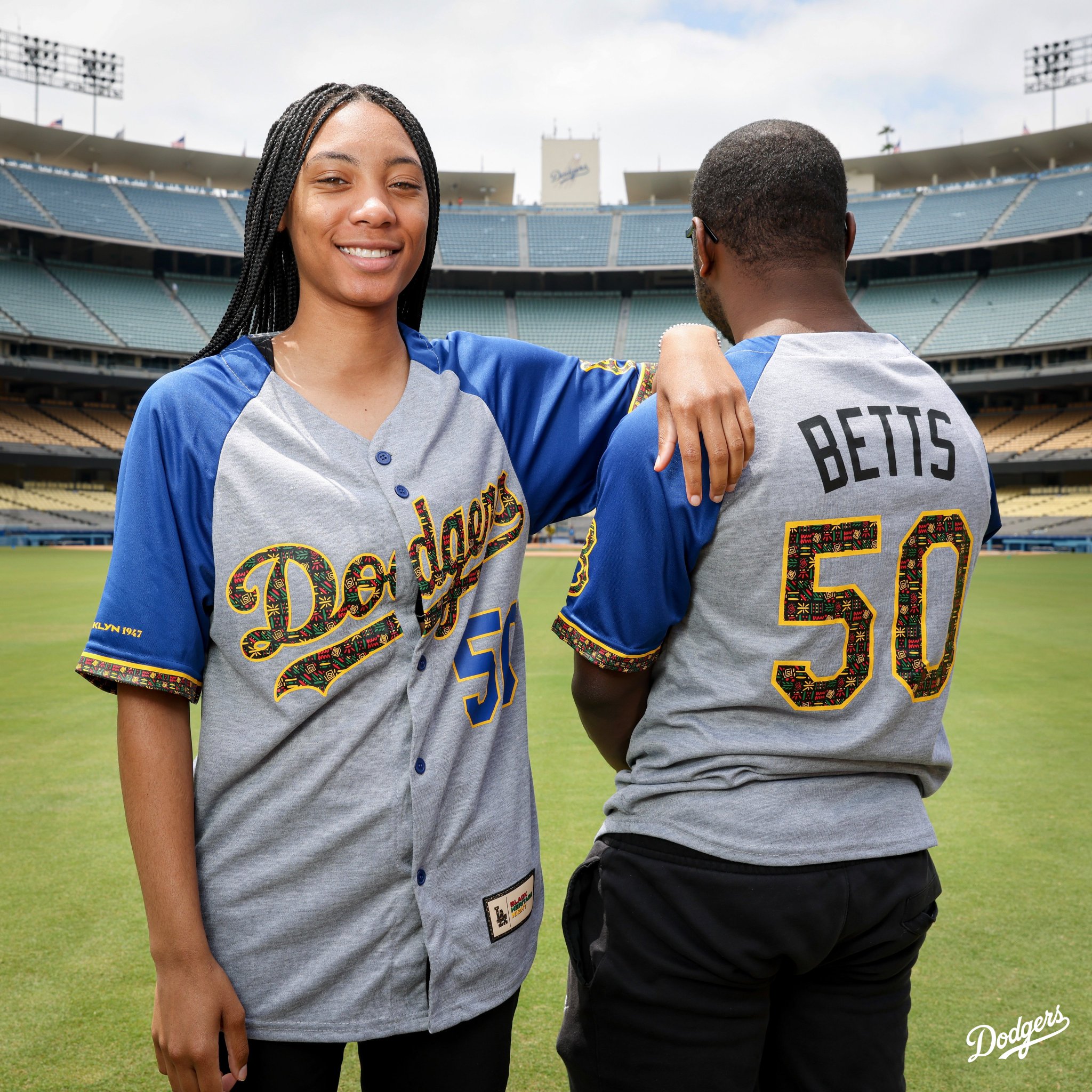 Los Angeles Dodgers on X: Jason rocking the Grays jersey in honor of Black  Heritage Night at Dodger Stadium.  / X