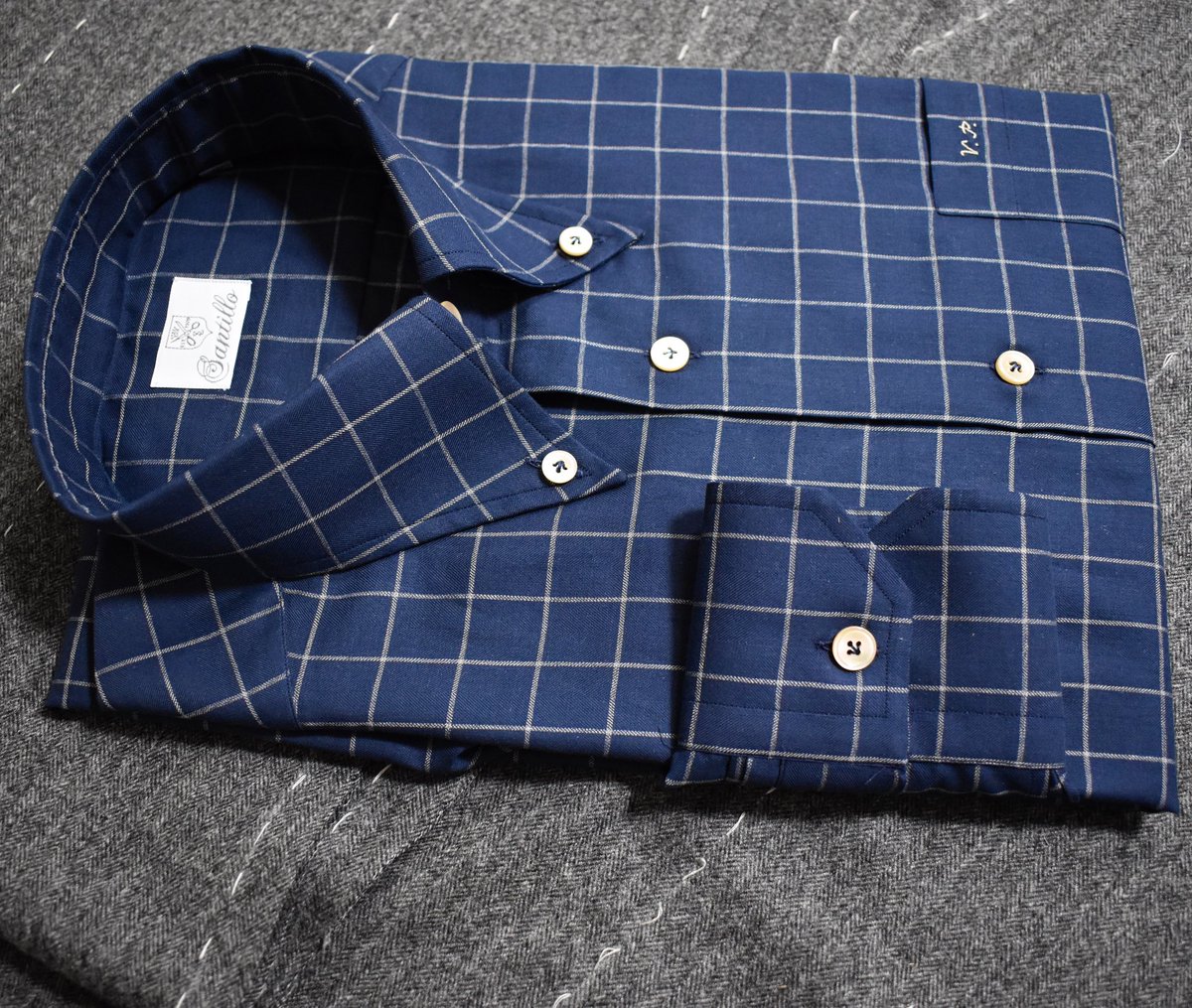 Santillo1970's tweet image. Amazing #windowpane check blue navy light flannel customized for our great customer 🧵🪡 #handmadecrafts