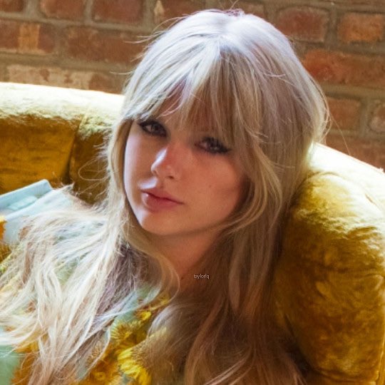 mjakgae's tweet photo. i can’t believe taylor swift cut bangs for a vogue photoshoot and never looked back since https://t.co/Nzqt9MnHI0