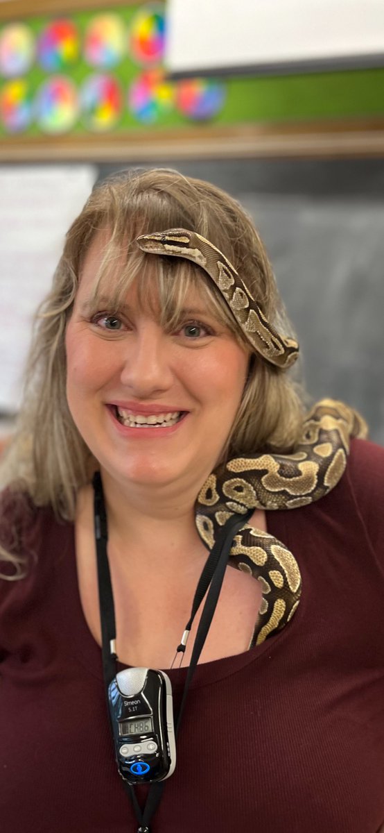 Spent my 90 minutes of prep today doing a mini presentation to some of the <a href="/StLawrenceCS/">St. Lawrence CS</a> classes! Amazing to see kids that screamed when they heard the word snake actually come around to want to put one around their neck!! <a href="/SnakeDiscovery/">Snake Discovery</a> <a href="/TCDSB/">Toronto Catholic District School Board</a>