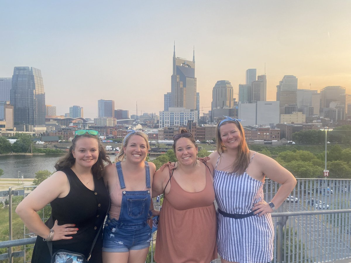 Amy Graves tweet media