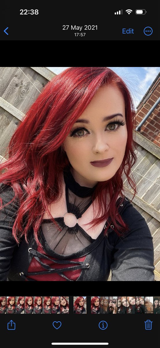 rosie🦇 on Twitter: "RT @VampireGhuleh: This FAKE profile of me @SarahCalathe514 is now using