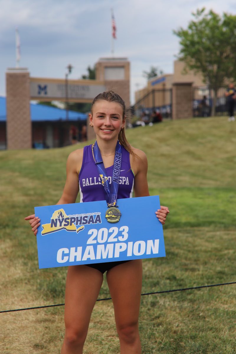 Harriet Healey won the NYSPHAA State Meet Championship in the 400m hurdles, with a time of  62.01, a new PR. What an Amazing Accomplishment!!!!@B_Spa_Athletics