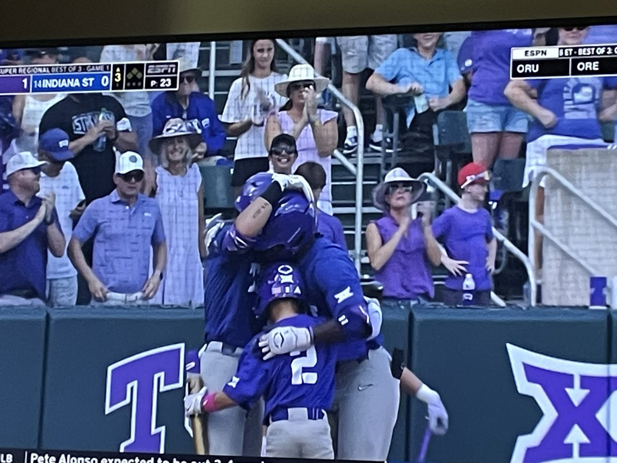 ChrisF3105's tweet image. A young child having fun in the dugout with the team. What a concept. Nick Sucks. #iubase