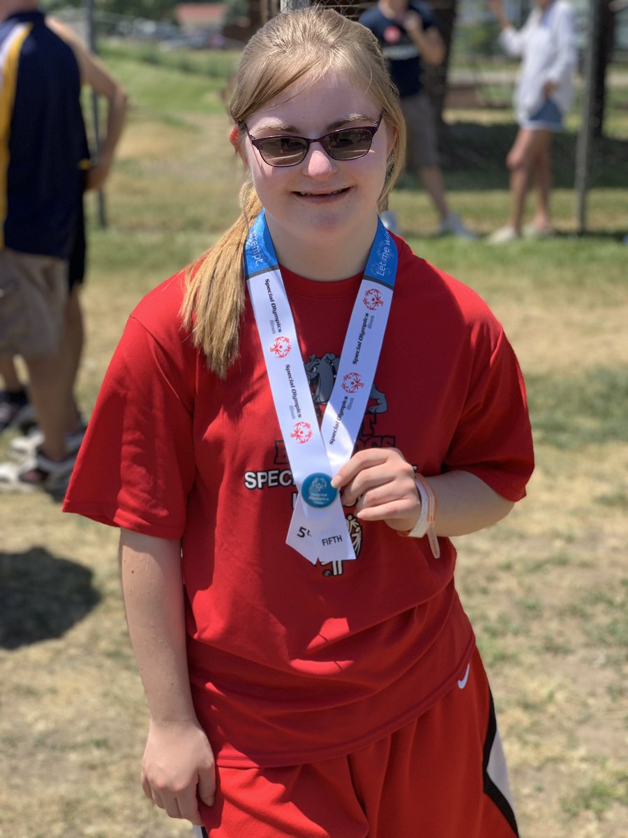 Our Claire got 5th place in the 400 M Walk today! She kept up in the heat and had a strong finish. So proud of you Claire! 💪 🐾❤️