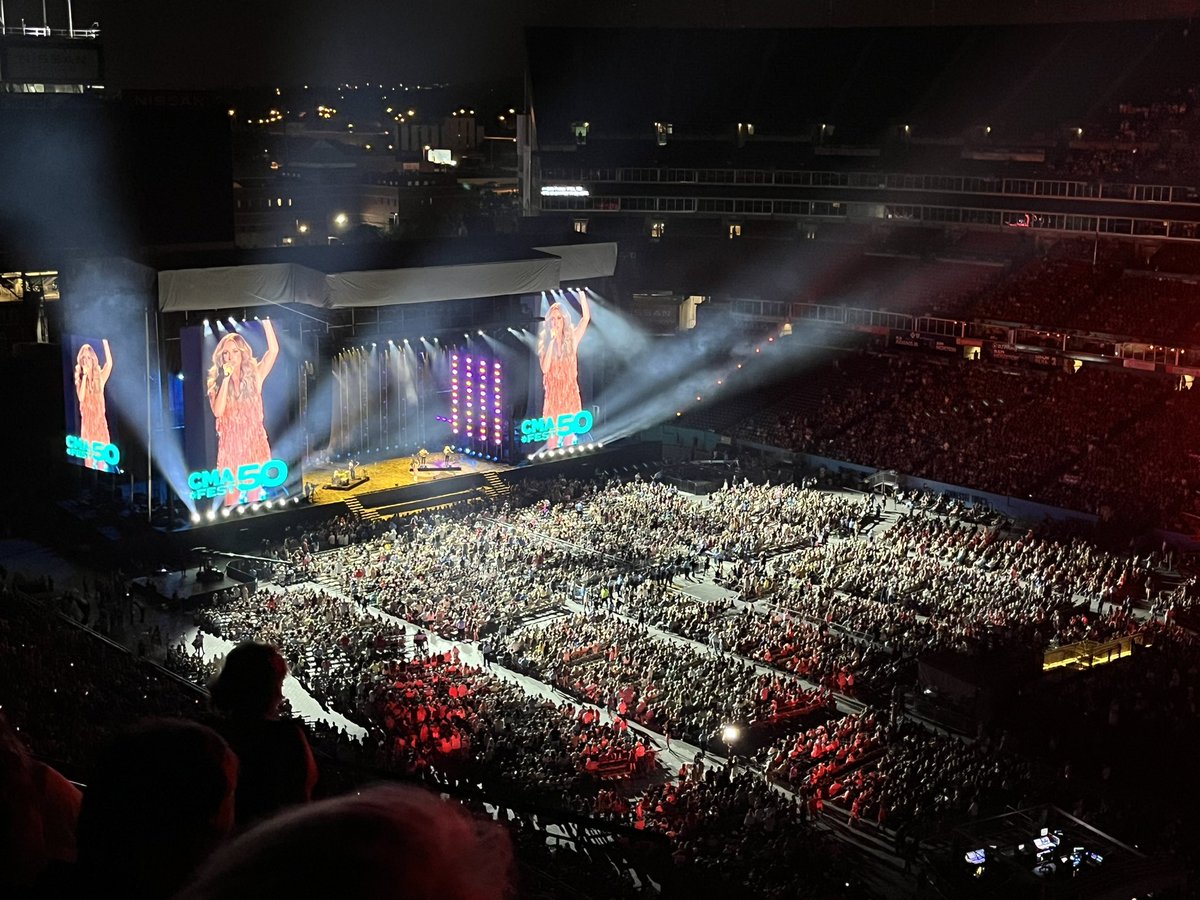 The views from section 329 sure are fine, but the views from the front gotta be mine! <a href="/chevrolet/">Chevrolet</a> <a href="/CountryMusic/">CMA Country Music</a> #ChevyCMA #CMAFest #Nashville #upgrade