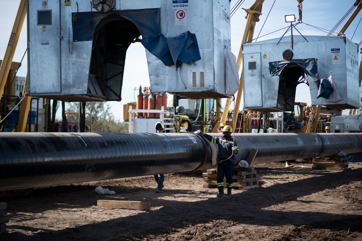A días de la inauguración del Gasoducto Presidente Néstor Kirchner, quiero destacar el compromiso del ministro <a href="/SergioMassa/">Sergio Massa</a>, clave para su construcción. Su liderazgo y enfoque constante han sido fundamentales para lograr este hito en nuestra gestión energética.