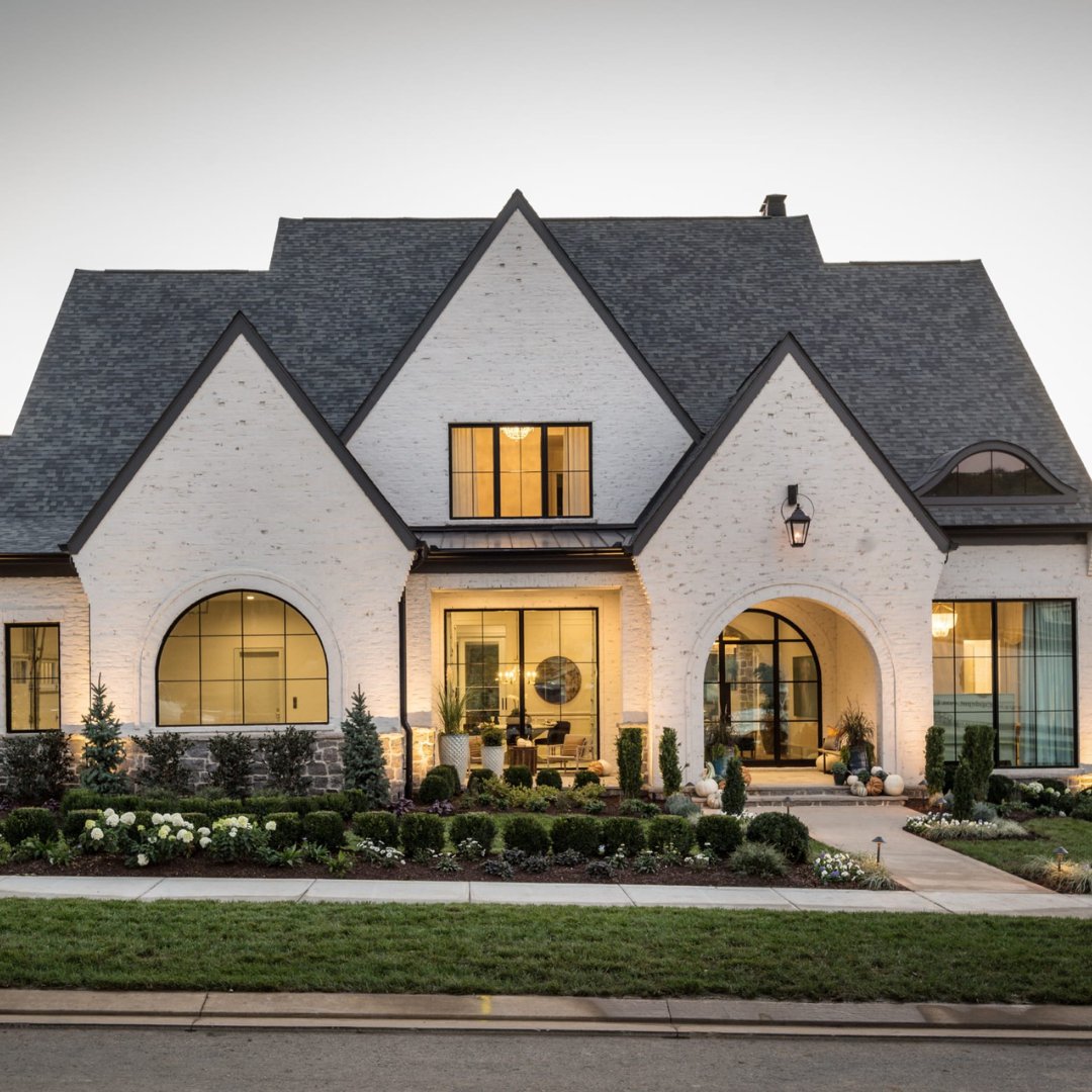 swebbnc's tweet photo. #webbrealtygroup is the premiere realty team of the Triangle for your #luxuryhomes representation. Interested in buying or selling? Reach out to us today for an appointment!
#webbrealtygroupnc #ncrealtor #ncluxuryhomes #raleighhomes #raleighnchomes #triadluxury #dreamhomes https://t.co/SQcnWFHxkQ
