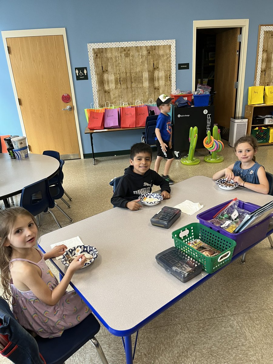 Mrs. Amanda Toth tweet media