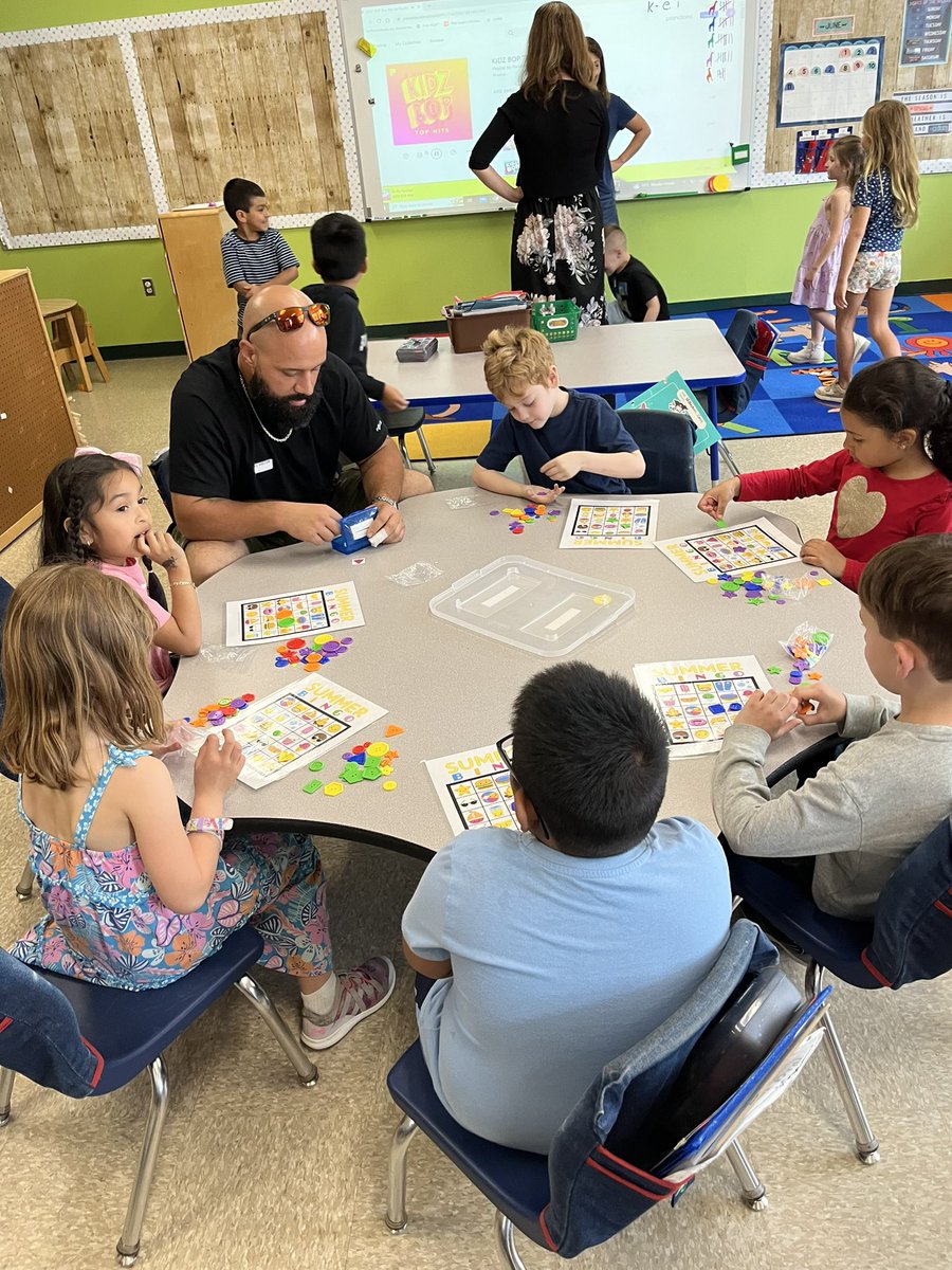 Mrs. Amanda Toth tweet media