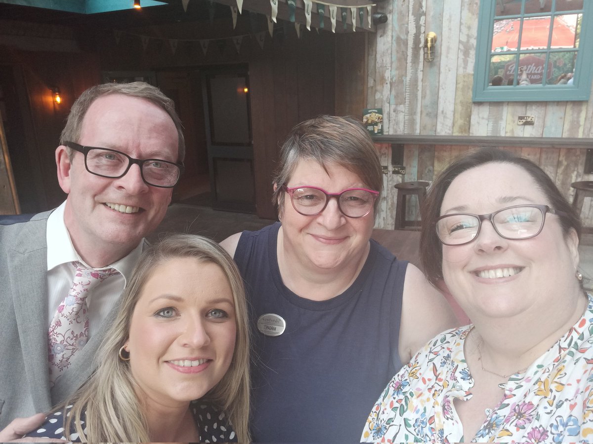 OmaghChamber's tweet photo. Thanks to all the members who attended tonight's Summer BBQ and to the @SilvrbirchHotel for hosting us in Bertha's Backyard.

The food was delicious 🍔, the drink was plentiful 🍹, the service was second to none and the company was 💯 

Here's to next year!

#omagh https://t.co/3NPqegmDEI