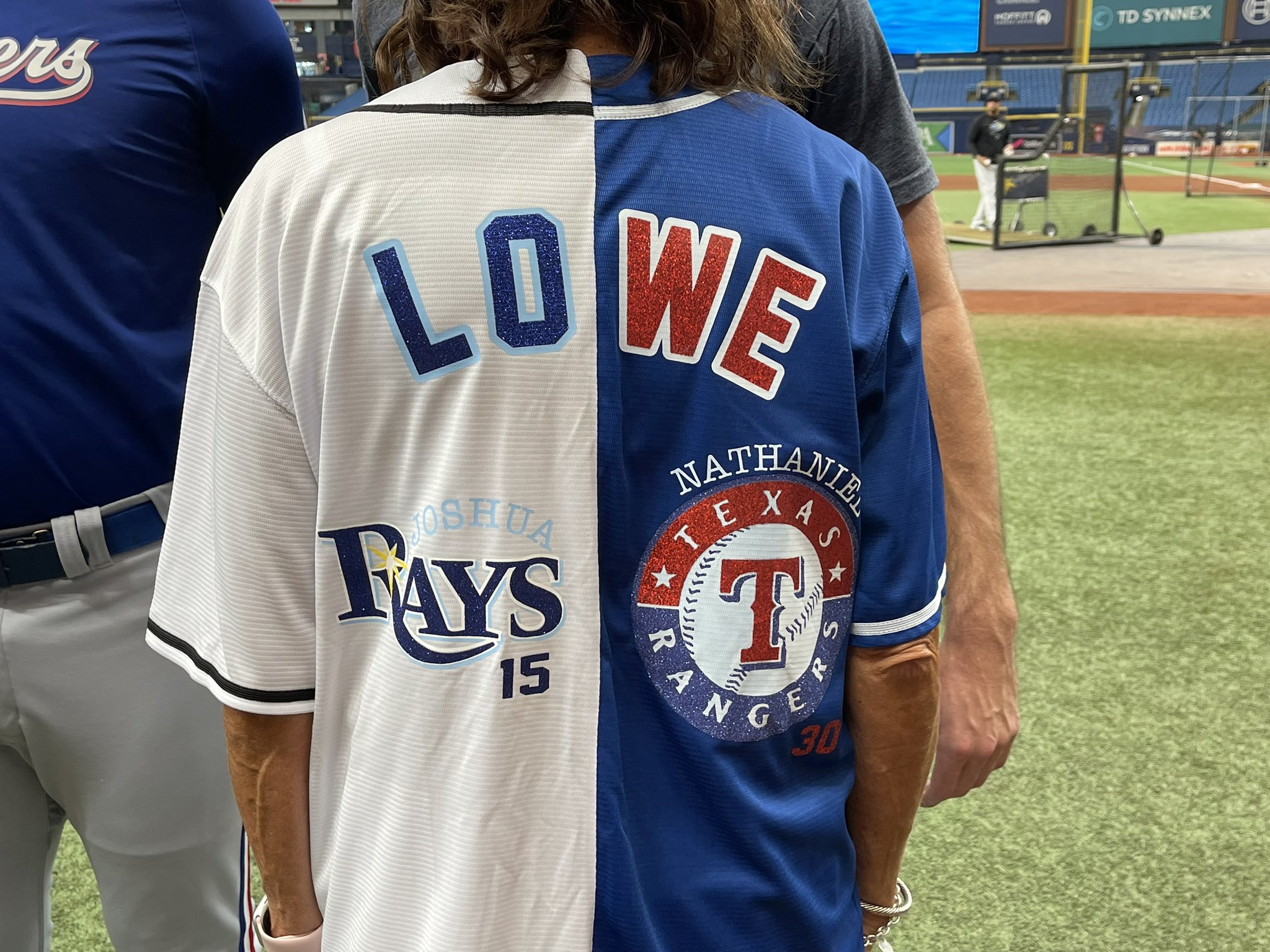 FOX Sports: MLB on X: Josh and Nathaniel Lowe will play each other for the  first time tonight, and their mom Wendy Lowe is wearing a jersey  representing both of her sons!