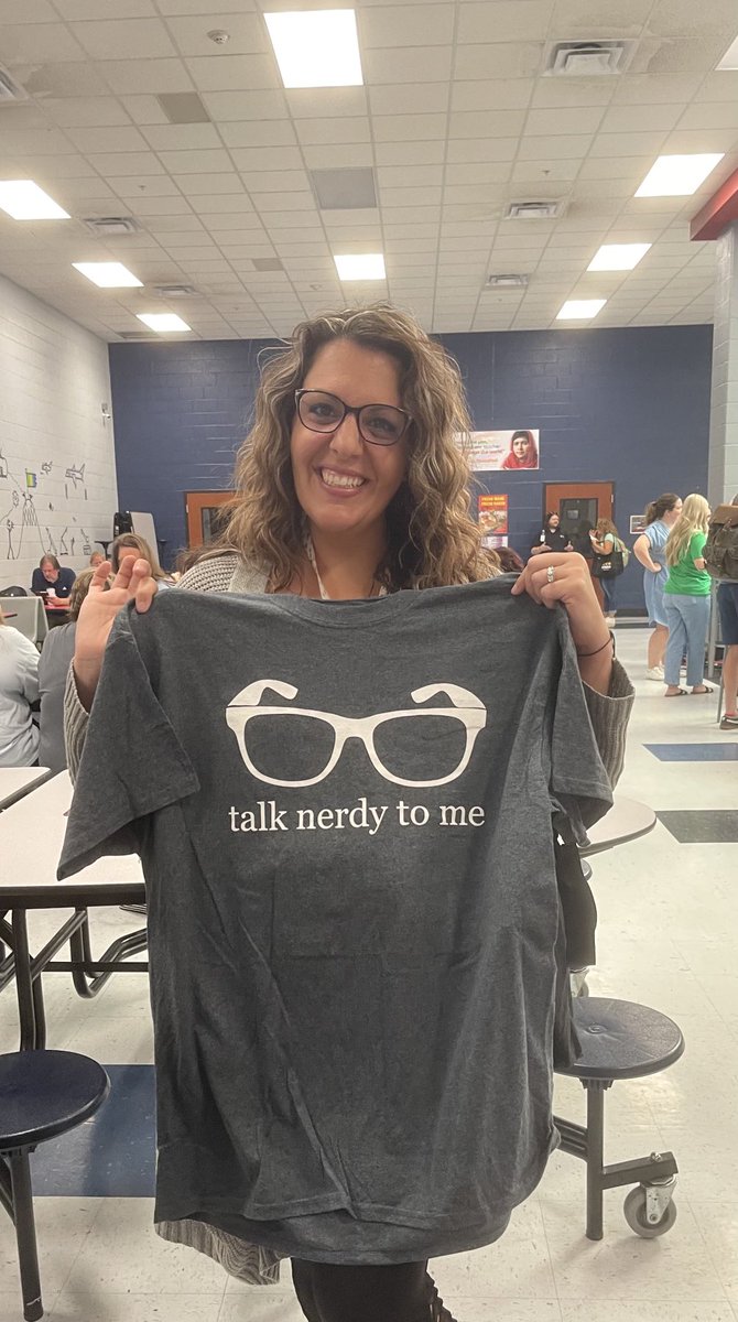robincouts's tweet photo. GES teachers loving their groovy swag! #RCTC2023 #WeAreRCSTN ⁦@RobCoSchools⁩ https://t.co/YbGVwosQnf
