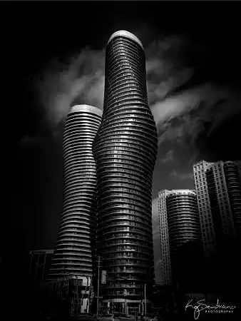 @VisualsbySauter #MarilynMonroe towers. #urbanlandscape