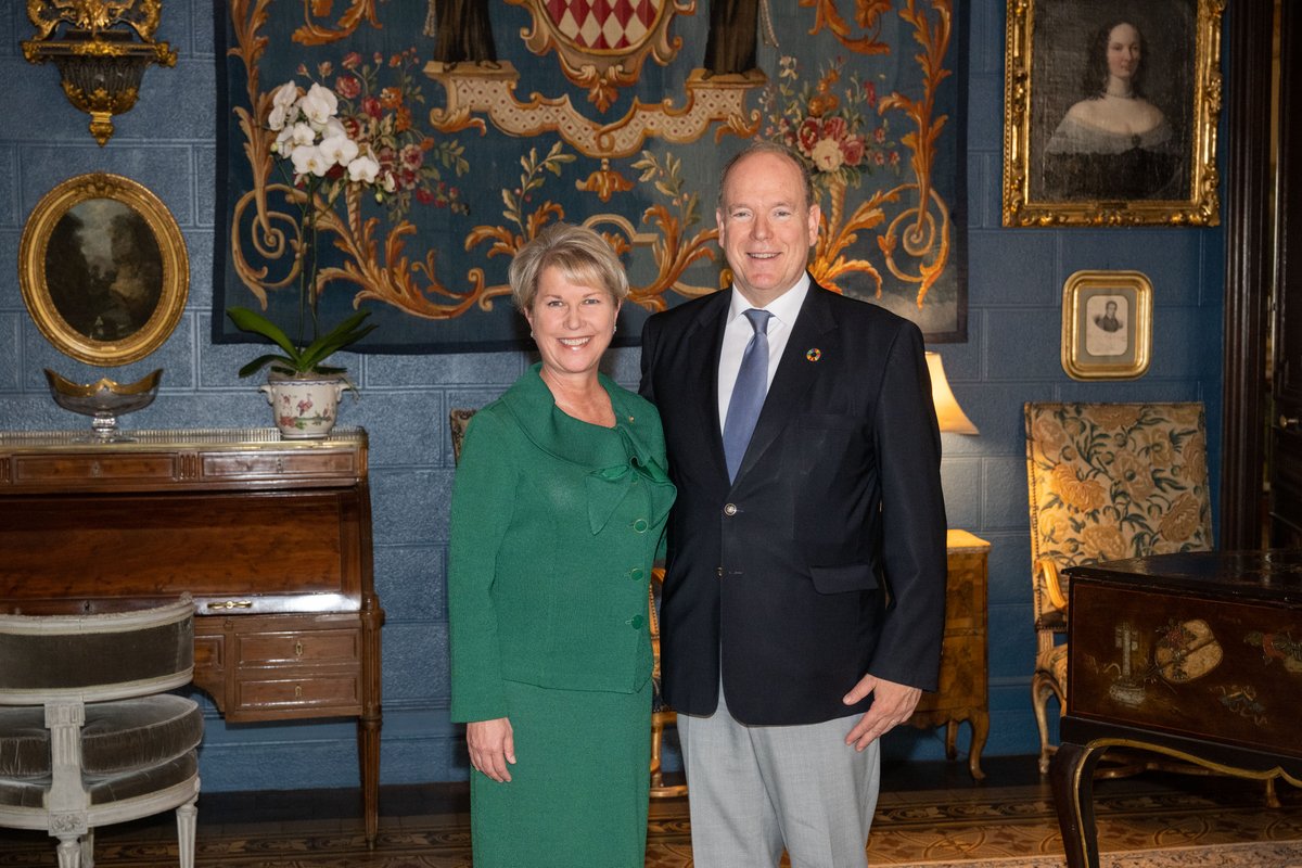JenJonesRotary's tweet photo. I sincerely thank HSH Prince Albert II of Monaco for his ongoing and continued support of Rotary’s polio eradication campaign. It was an honor to present His Serene Highness with our Polio Eradication Champion Award. #EndPolio https://t.co/Du1oKRaeGq