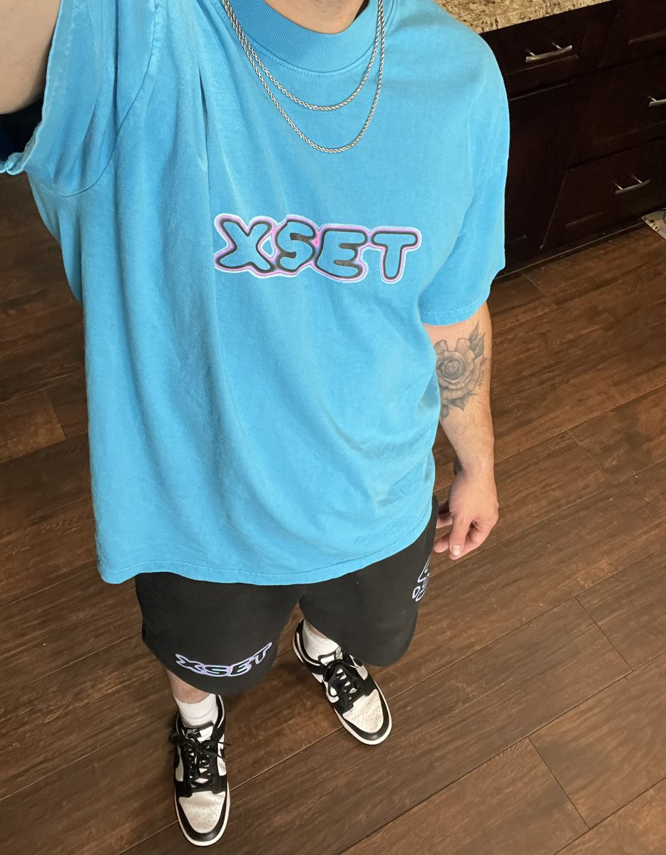 ClouDzFTW's tweet image. #RepTheSet❌