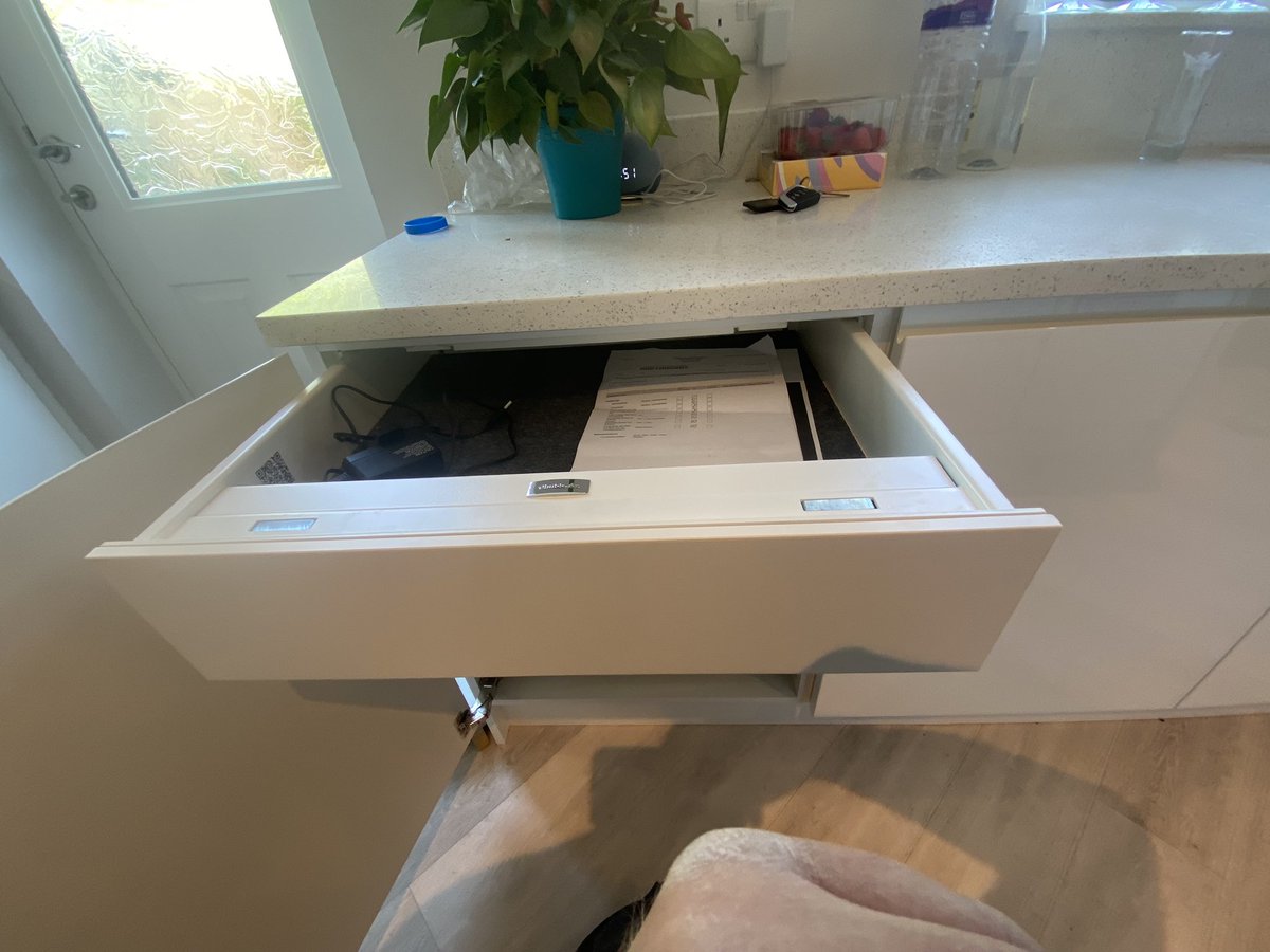 Finelineinstall's tweet photo. Something a little different this morning a chubb safe drawer installation
#somethingalittledifferent
#kitchen
#safedrawer
#kitchenfitter https://t.co/7ALuSOcBSY