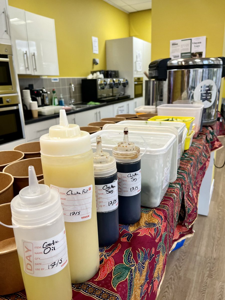 We also set up a kopi and Kuih station as a tribute to my Great Grandfather’s kopitiam 💛

Thank to you our friend Jensen for the opportunity and his wonderful colleagues!