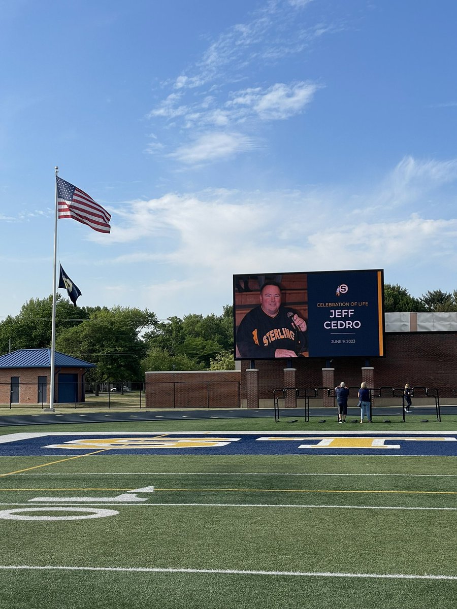 Jeff Cedro’s Celebration of Life is taking place in Homer Musgrove Fieldhouse tonight until 8:00 PM 💙💛 

 #GOldenWARRIORS