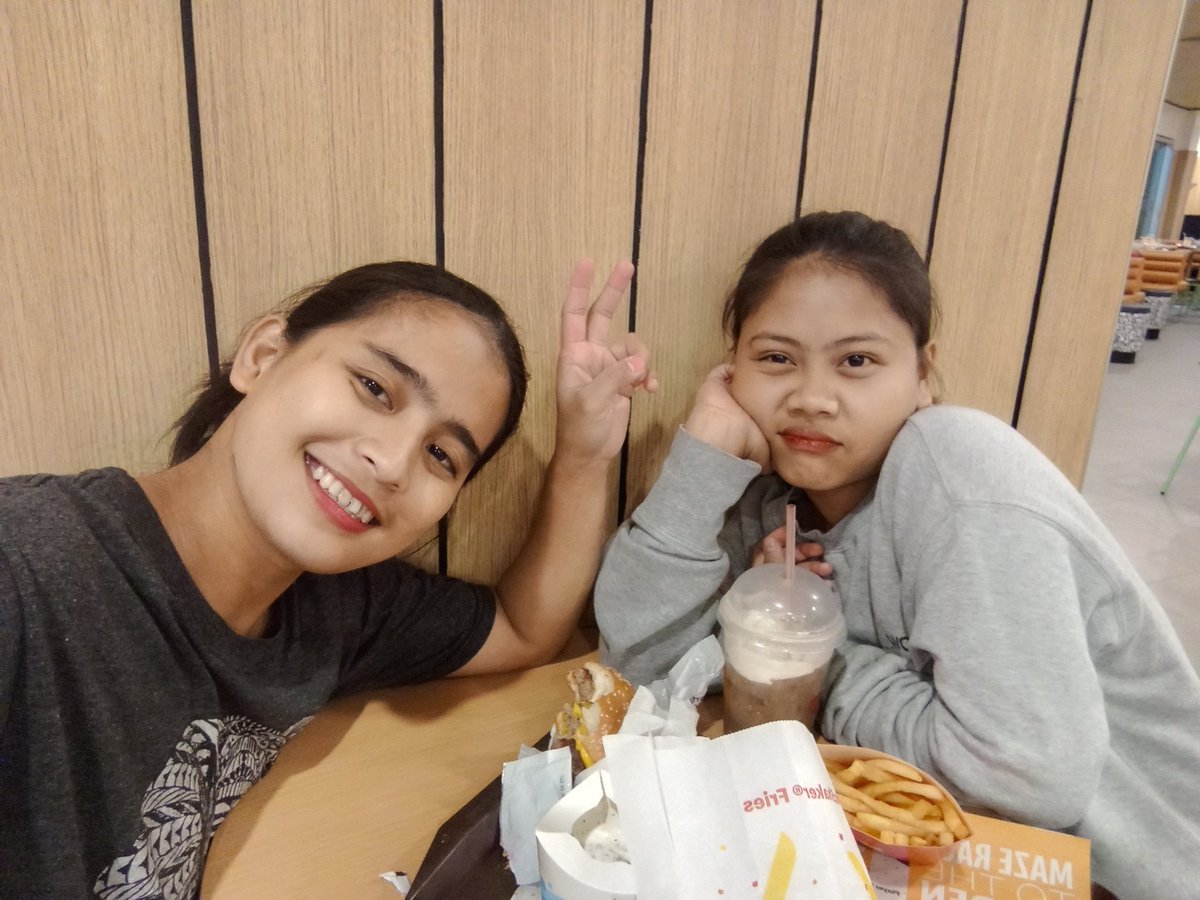 phnvlln's tweet photo. maganda ka palagi😗 https://t.co/KTu48IhF0t