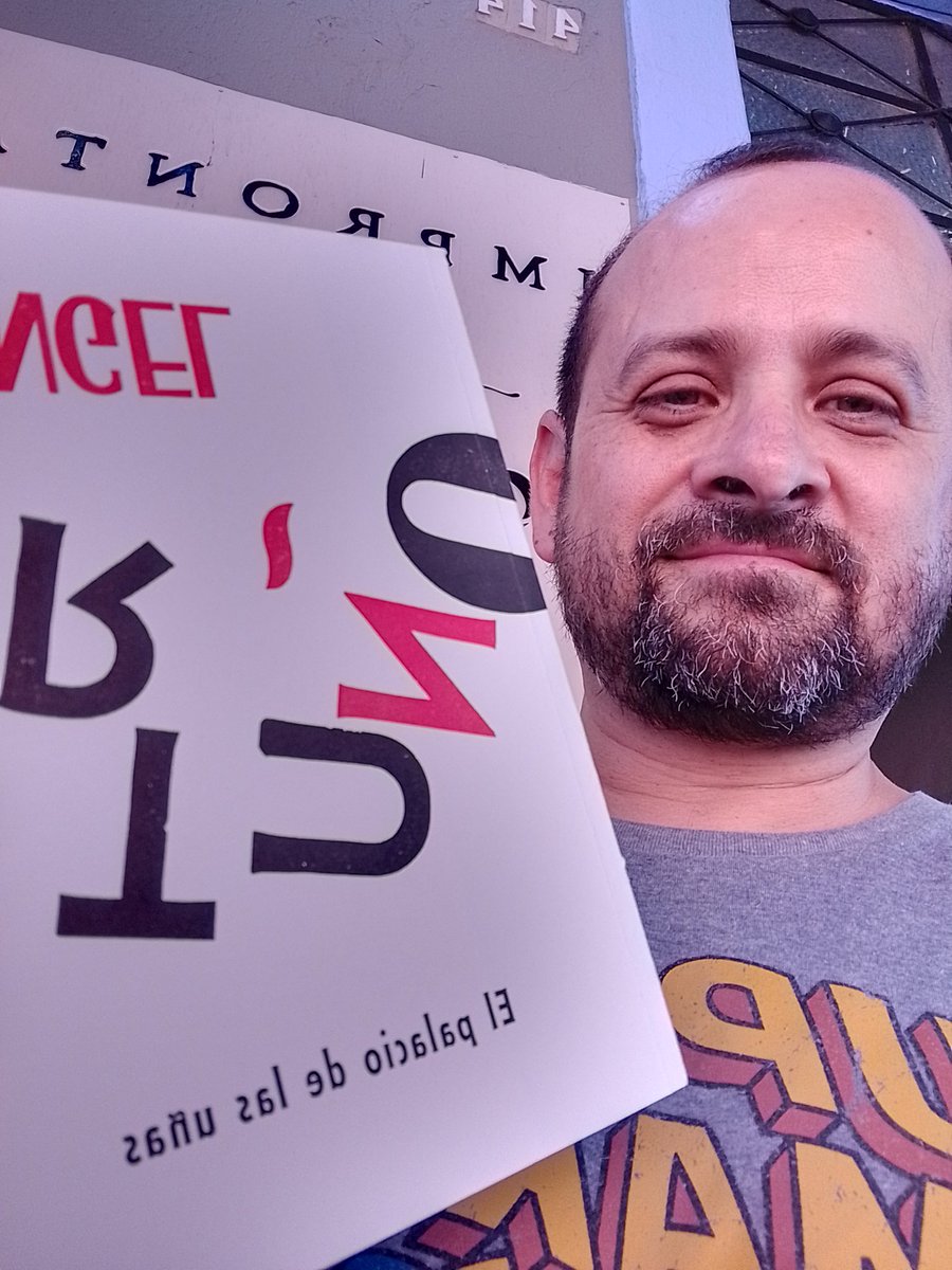 CarVic75's tweet photo. Vengo de recoger esta belleza: El Palacio de las Uñas, una selección de poemas de Ángel Ortuño que preparé para Impronta Casa Editora y Metrópolis Ediciones. https://t.co/YGLaxlwzWs