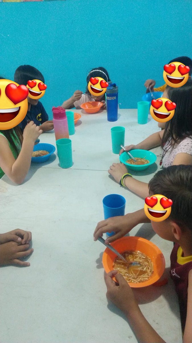 Abrazando Son Risas Sonora (@abrazandosonri1) on Twitter photo Cena de hoy sopa de fideo y jugo si deseas apoyar falta puré, tortillas, leche, cubitos de pollo, verduras, carnes <a href="/palomateranv/">Paloma Teran V</a> <a href="/RevistaVivaVoz/">Revista Viva Voz</a> <a href="/Radio_Formula/">Grupo Fórmula</a> <a href="/germi29/">Germán Contreras</a> <a href="/ramon_flores_/">ramon flores</a> <a href="/FanyDuarte33/">FANY DUARTE</a> <a href="/TeAmoHermosillo/">Te Amo Hermosillo</a> <a href="/YvonneMo3/">Yv Mo13 🦋</a> <a href="/coyitonoticias/">Coyito Noticias</a> <a href="/BarrazaAlmazan/">Norberto Barraza Almazán</a> <a href="/GrillaldoO/">El Grillo</a> Cena de hoy sopa de fideo y jugo si deseas apoyar falta puré, tortillas, leche, cubitos de pollo, verduras, carnes <a href="/palomateranv/">Paloma Teran V</a> <a href="/RevistaVivaVoz/">Revista Viva Voz</a> <a href="/Radio_Formula/">Grupo Fórmula</a> <a href="/germi29/">Germán Contreras</a> <a href="/ramon_flores_/">ramon flores</a> <a href="/FanyDuarte33/">FANY DUARTE</a> <a href="/TeAmoHermosillo/">Te Amo Hermosillo</a> <a href="/YvonneMo3/">Yv Mo13 🦋</a> <a href="/coyitonoticias/">Coyito Noticias</a> <a href="/BarrazaAlmazan/">Norberto Barraza Almazán</a> <a href="/GrillaldoO/">El Grillo</a>