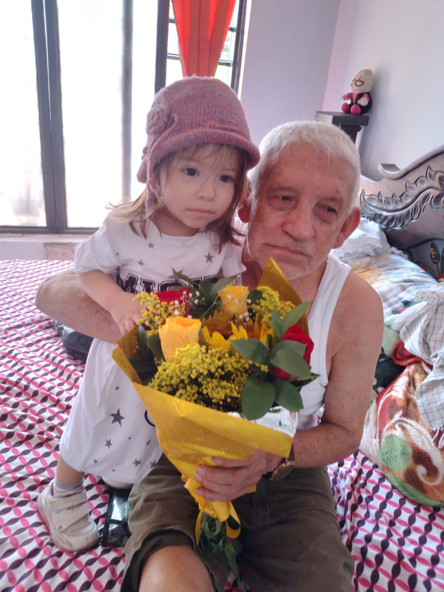SepulvedaAlbeny's tweet photo. Mi papito
Hoy le tocó pasar su cumpleaños número 81 en el quirofano por una hernia, pero Dios es bondadoso con nosotras y todo salió muy bien.
Gracias a la #MedicalDuarte por su buenos servicios https://t.co/E1JPgKubqg