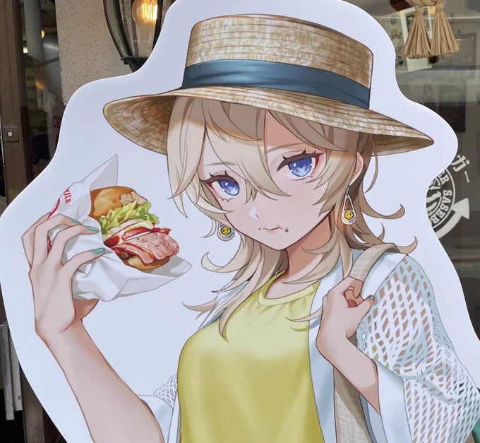 タスカルーサお姉ちゃんとデート中  アップで観ると更に美人だなと思いました  朝食べたビッグマンさんとは違うハンバーガーで美味しかったです! さっぱりしたマヨが良いですね!  シールは時雨でした(シグゥ