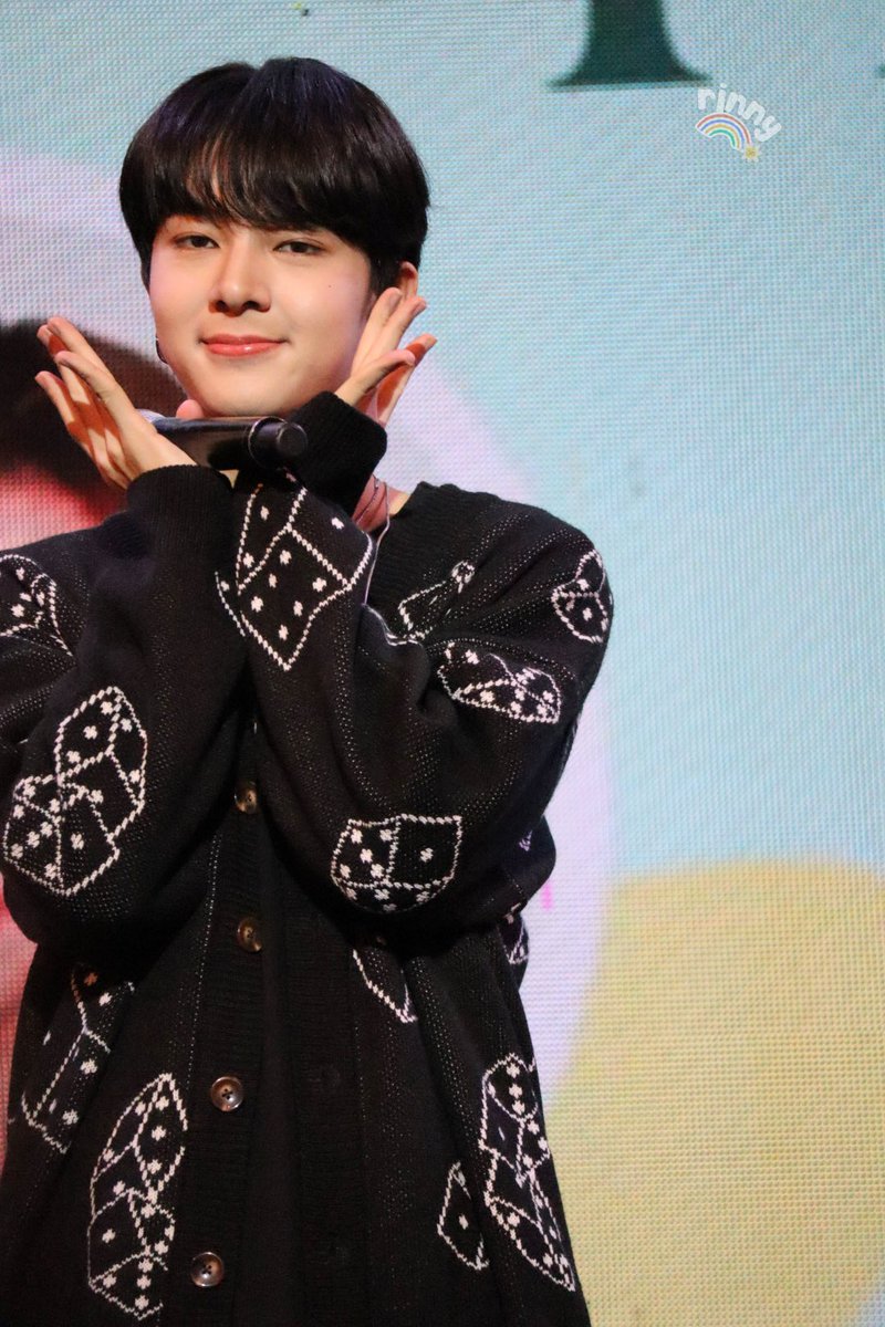 NuNarinny's tweet photo. น่ารักกกสุดๆๆ

{23/06/10} Cutie Pie 2 You in KOREA 
#CutiePie2YouFMInKorea https://t.co/S3k8VYs04j