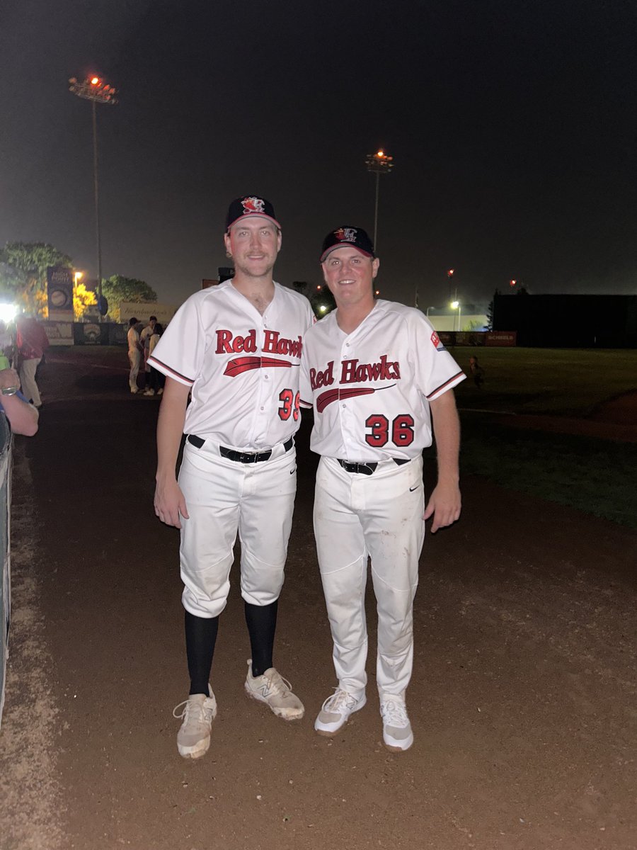 dykhoff_jenna's tweet photo. ⁦⁩ ⁦⁦What a night for ⁦@UMCBaseball⁩ ‼️⚾️ https://t.co/uKNCBrTOC3